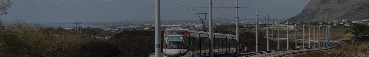 traction-poles-banner
