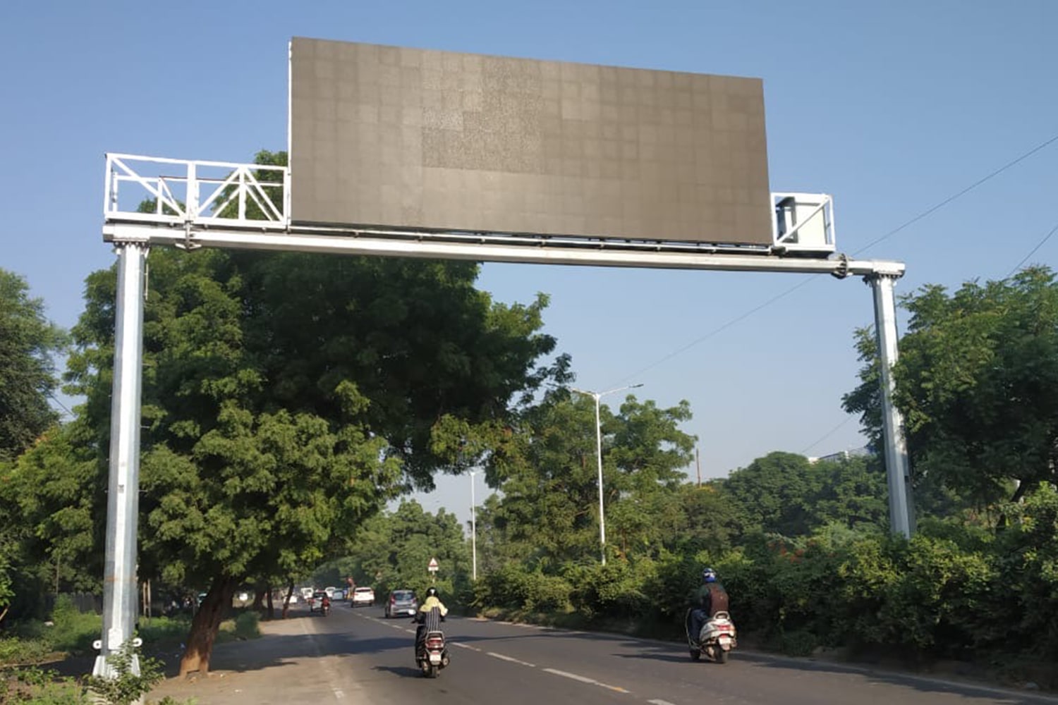 Dual-pole-Gantry_Ahmedabad-smart-city-(1)-min